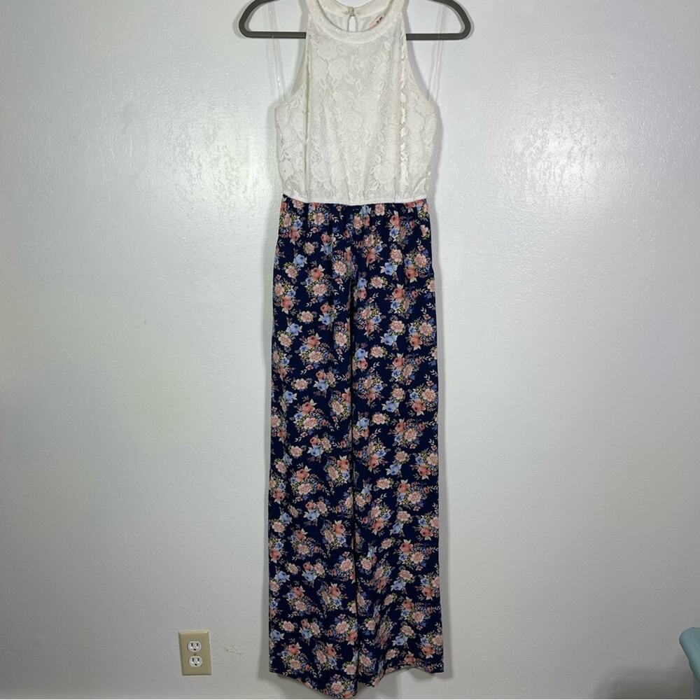 Mi Ami, Lace Bodice Floral Navy Jumpsuit. Size Medium. In good used condition!